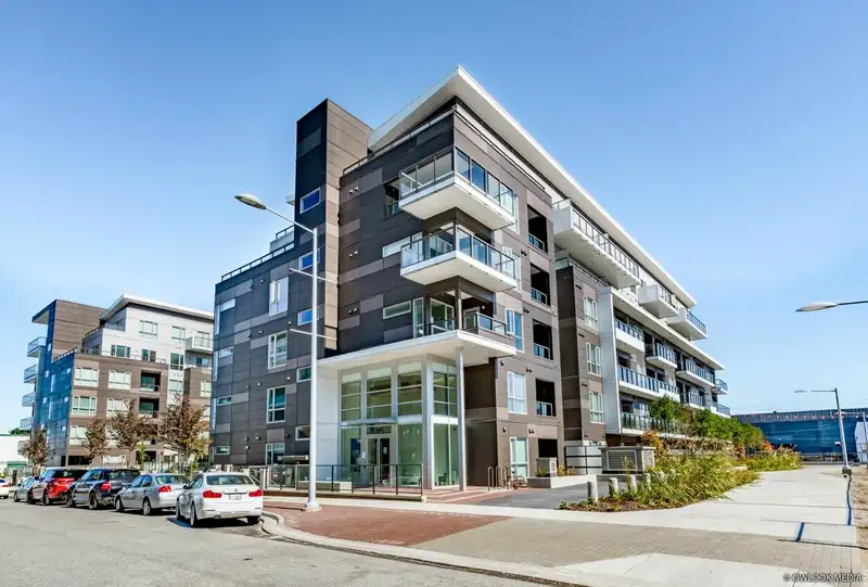 525 7008 RIVER PARKWAY - photo 1 of 27
