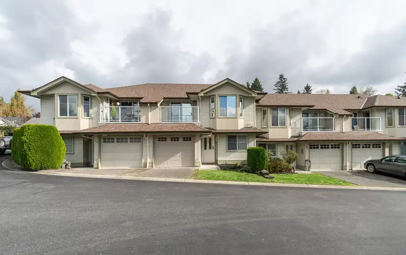 14 22740 116 AVENUE - photo 1 of 40
