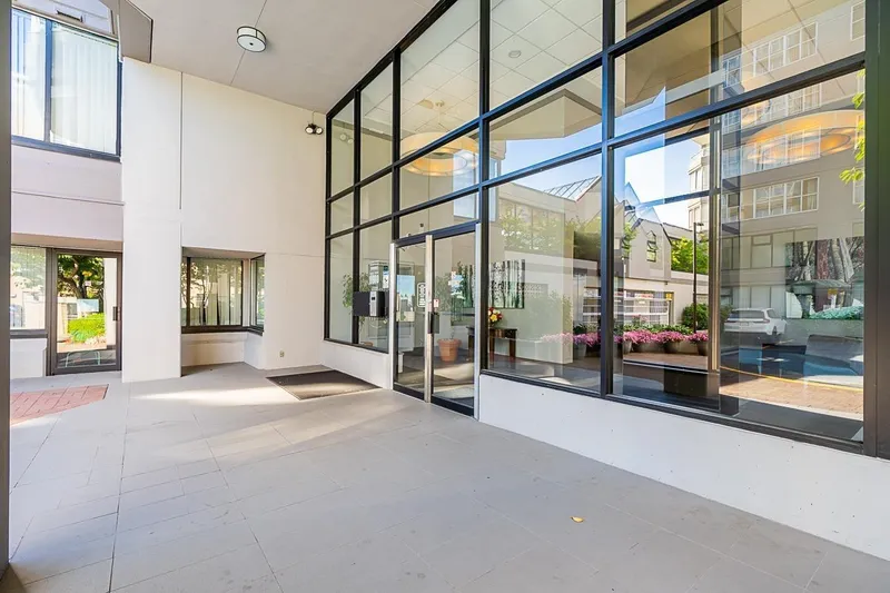 1402 11910 80 AVENUE - photo 2 of 25