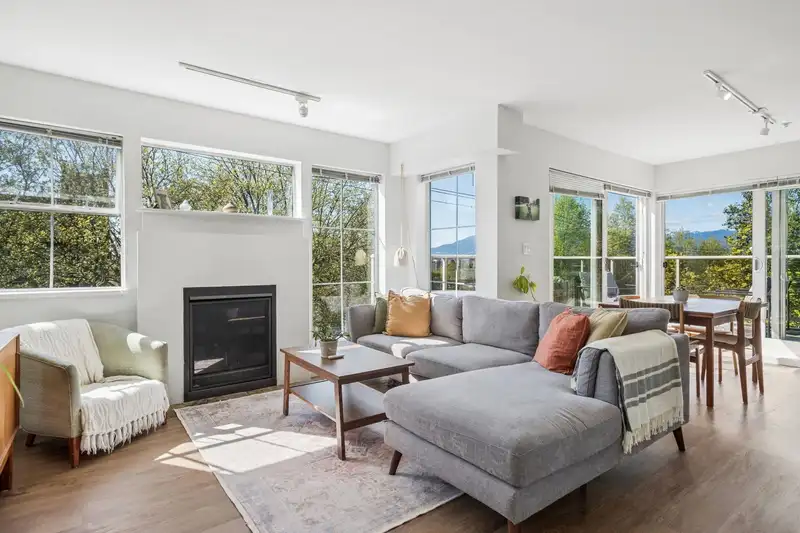 302 1510 GRANT STREET - photo 1 of 33