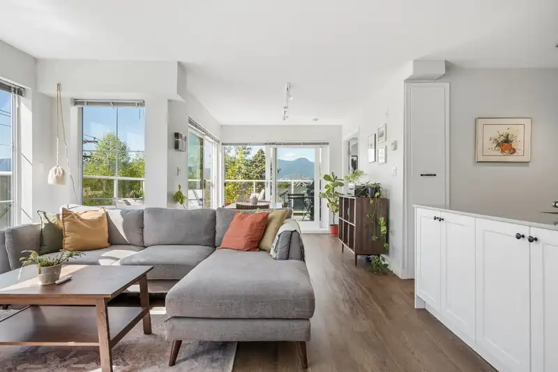 302 1510 GRANT STREET - photo 2 of 33