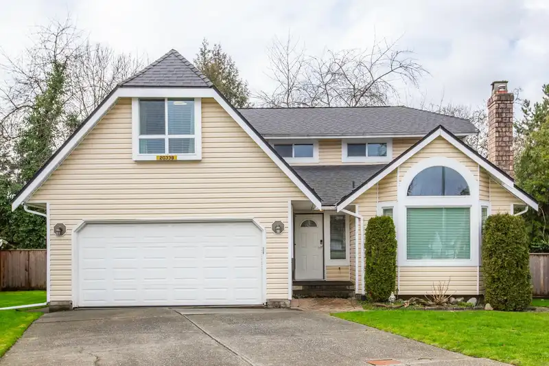 20338 90 AVENUE - photo 2 of 40