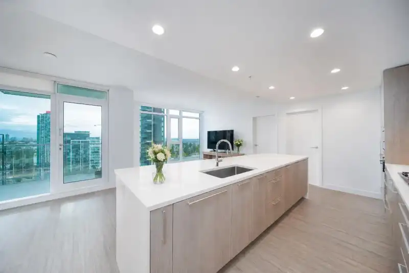 1601 6398 SILVER STREET - photo 1 of 40