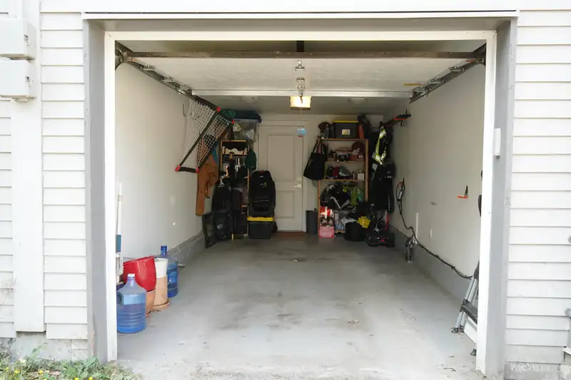 1025 KEEFER STREET - photo 4 of 31