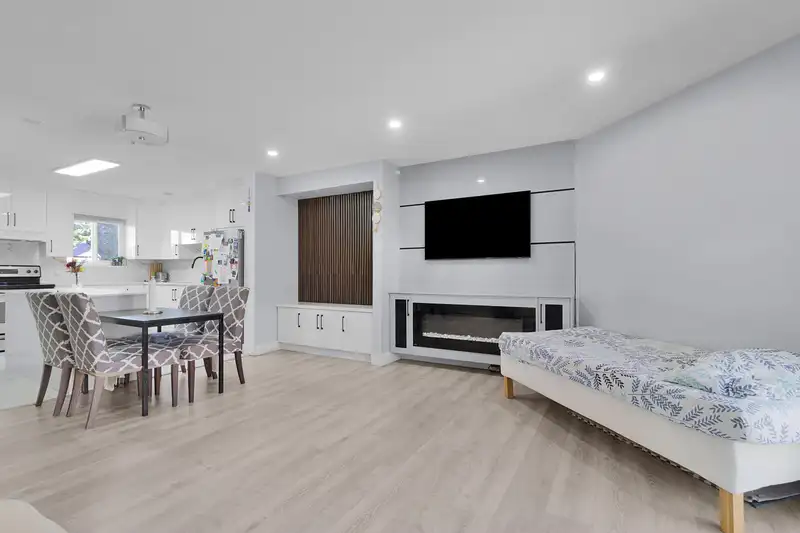 77 6657 138 STREET - photo 1 of 28