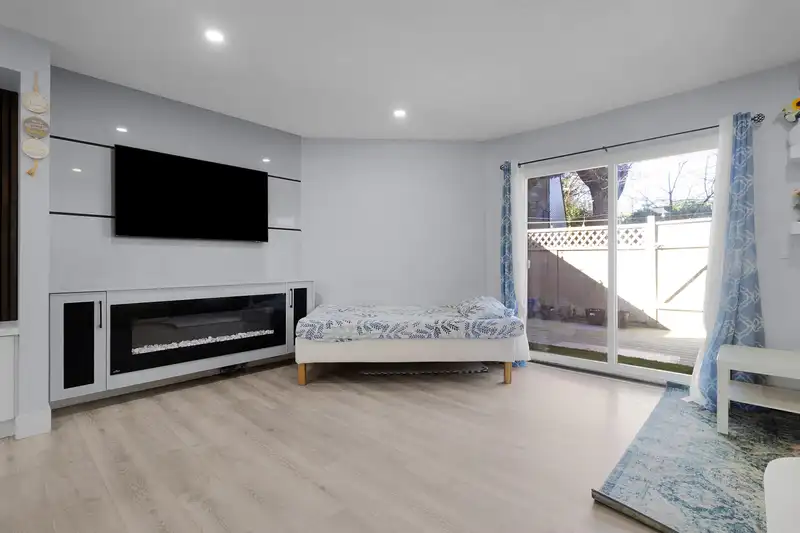 77 6657 138 STREET - photo 2 of 28