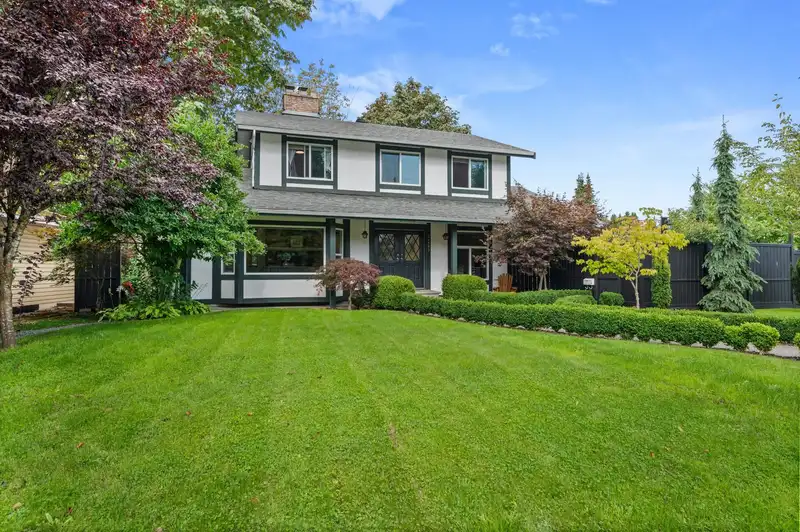 34593 BLATCHFORD WAY - photo 1 of 40