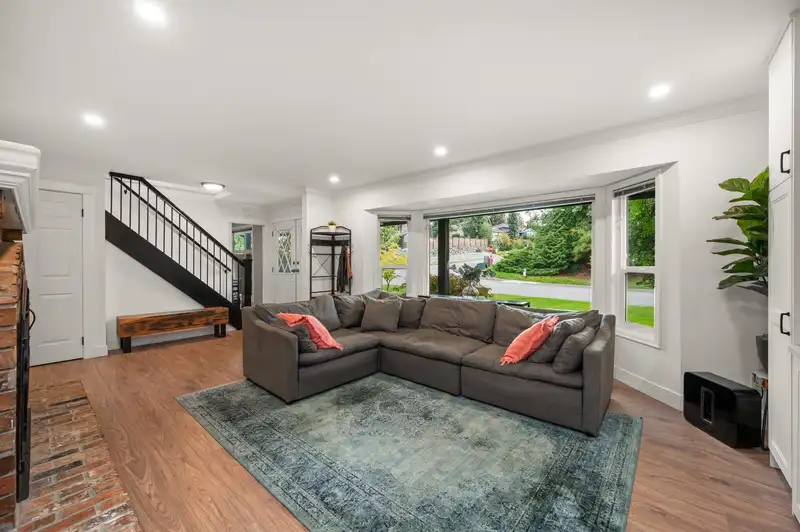 34593 BLATCHFORD WAY - photo 4 of 40