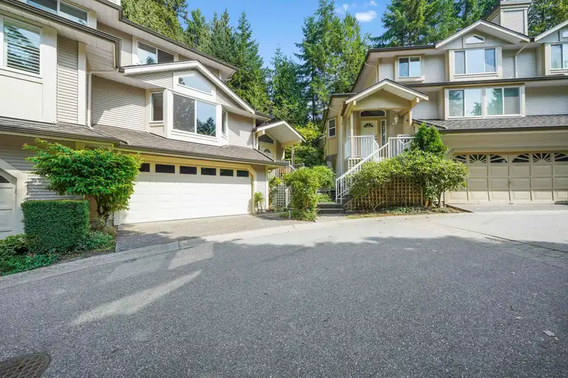 135 101 PARKSIDE DRIVE - photo 1 of 40