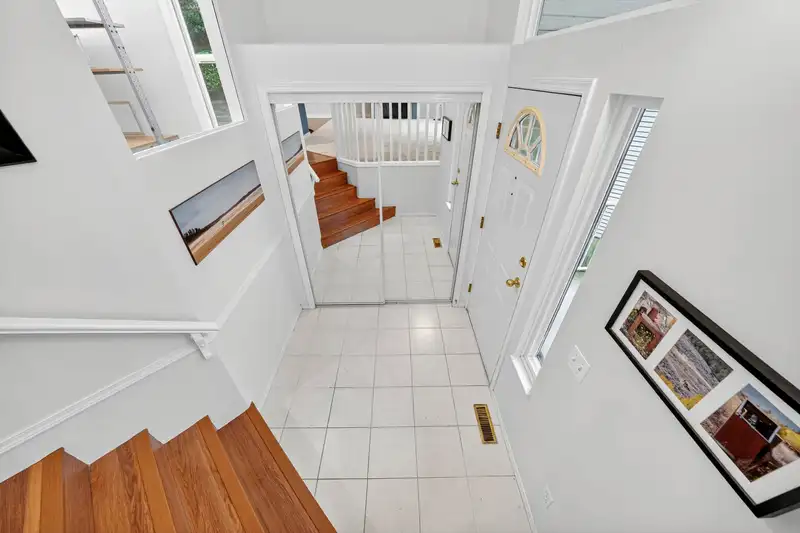 135 101 PARKSIDE DRIVE - photo 3 of 40