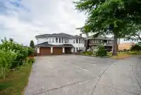 13398 89 AVENUE - thumbnail 3