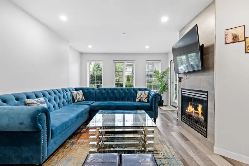 105 12125 75A AVENUE - photo 2 of 25