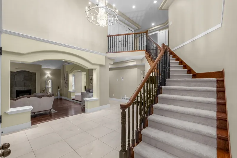 816 CITADEL DRIVE - photo 4 of 25