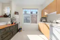 42 3711 ROBSON COURT - thumbnail 7