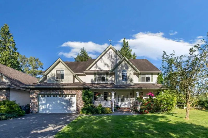 2552 207 STREET - photo 3 of 7