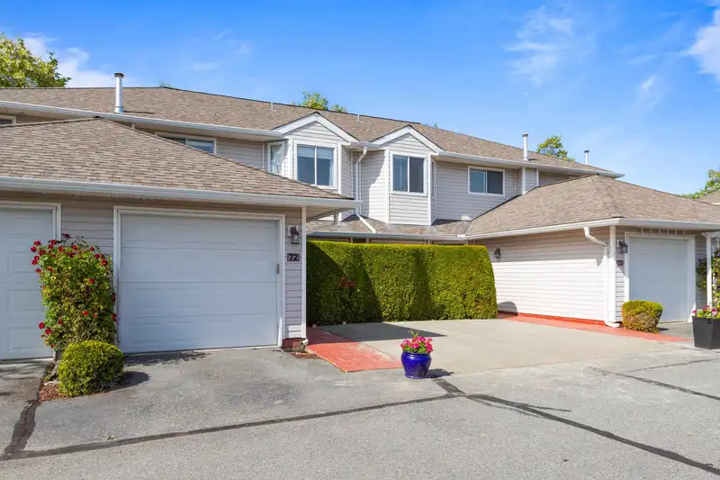 72 21928 48 AVENUE - photo 2 of 36
