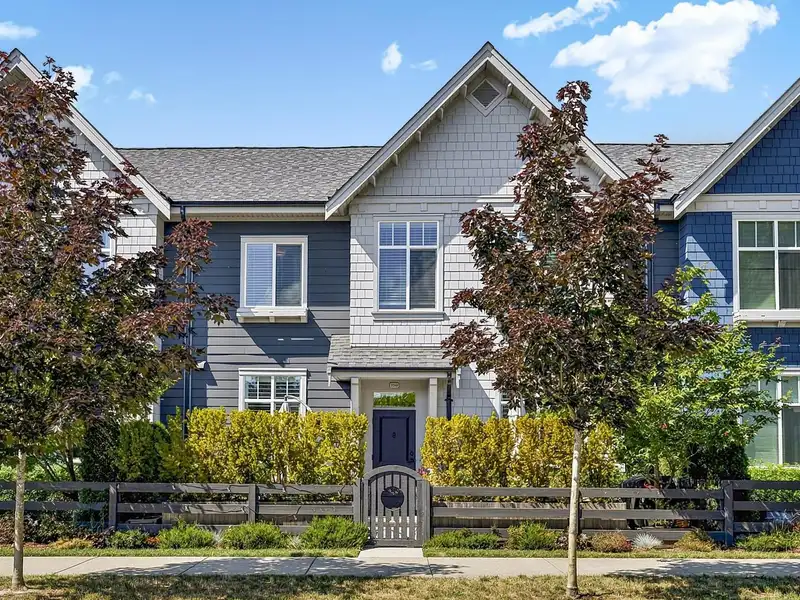 109 3529 BAYCREST AVENUE - photo 1 of 40