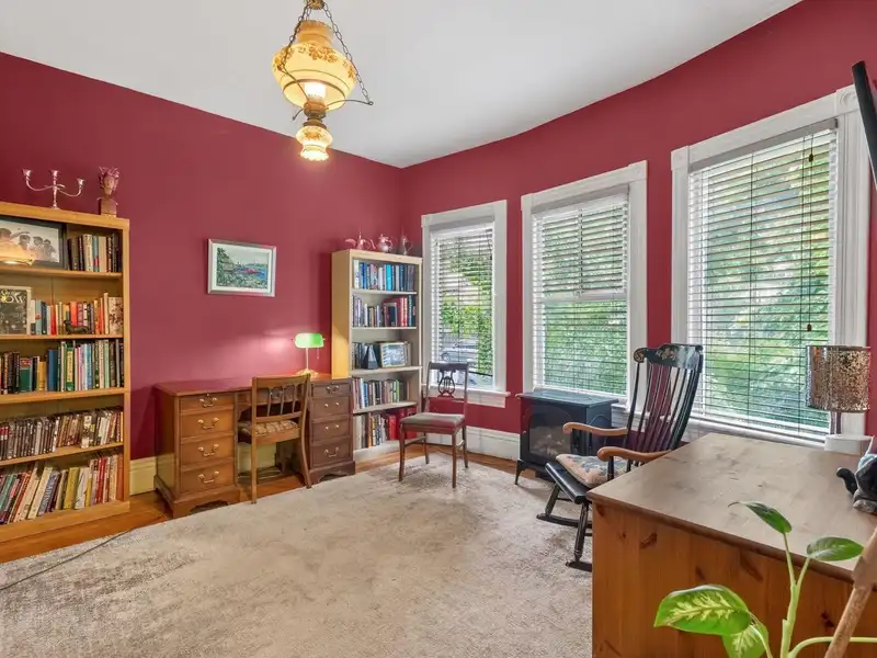 3450 WELWYN STREET - photo 2 of 39