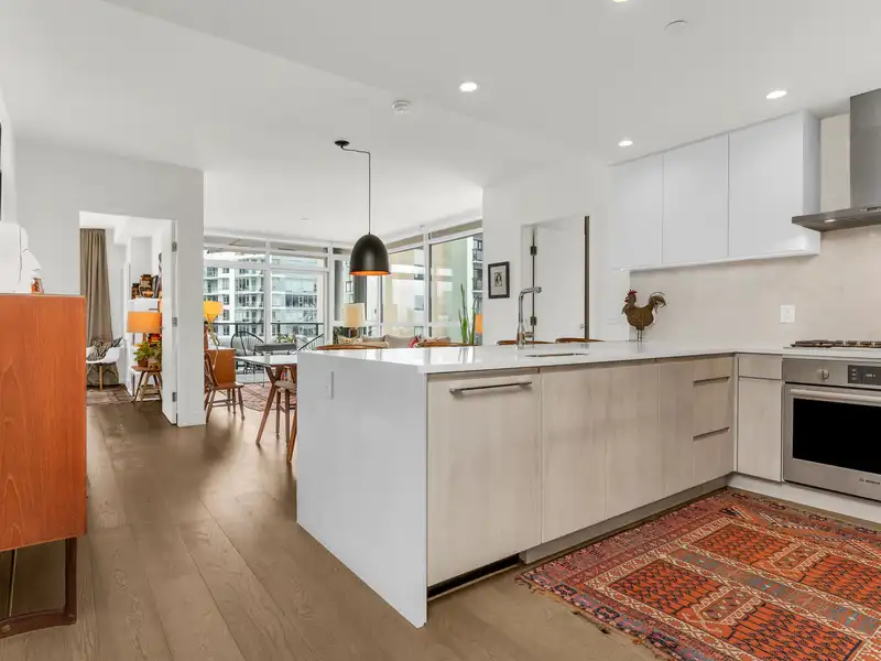 505 177 W 3RD STREET - photo 3 of 31