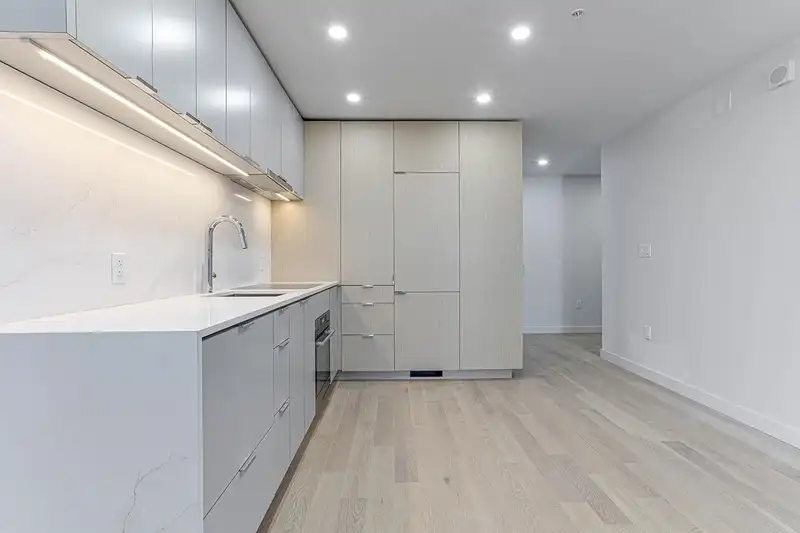 503 239 KEEFER STREET - photo 3 of 17