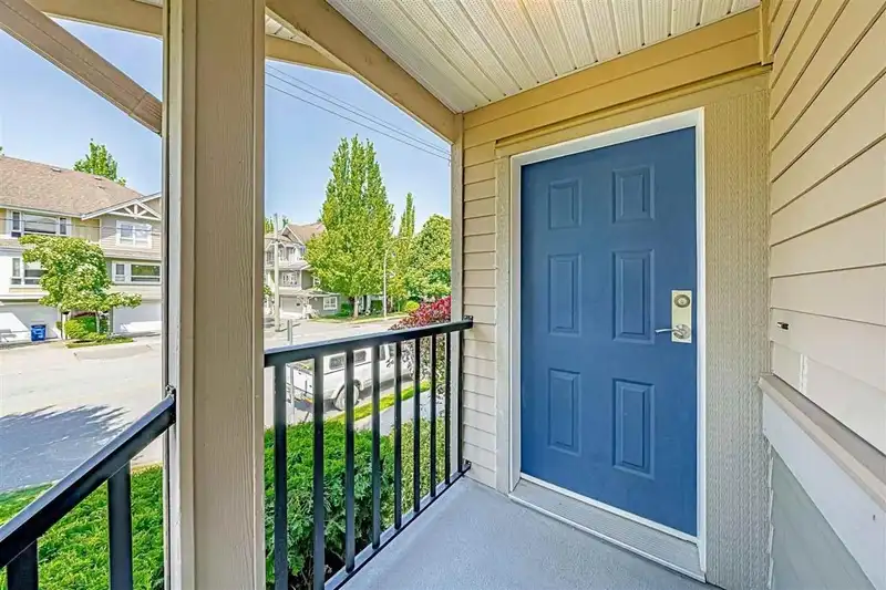 9 5388 201A STREET - photo 2 of 40