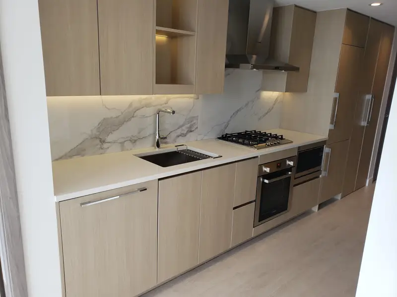 2609 9887 WHALLEY BOULEVARD - photo 4 of 25