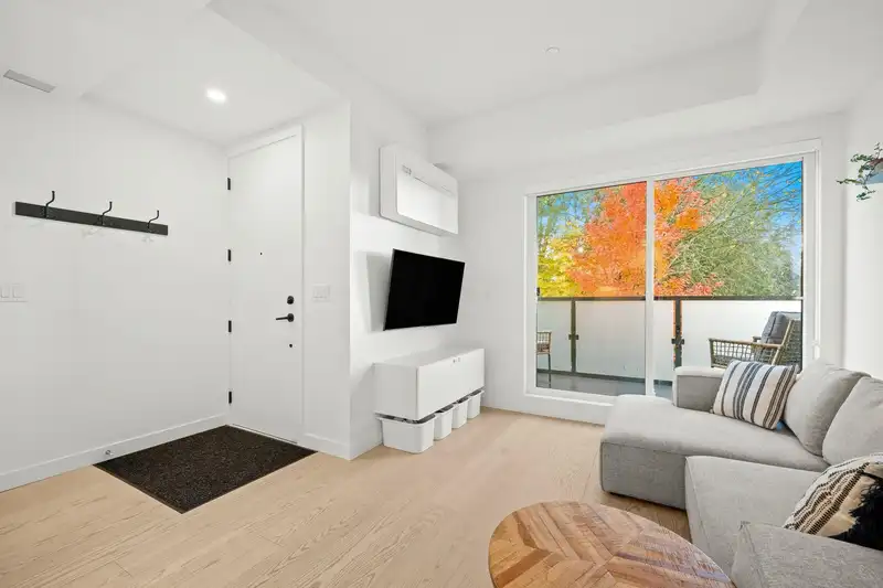 107 650 E 2ND STREET - photo 2 of 39