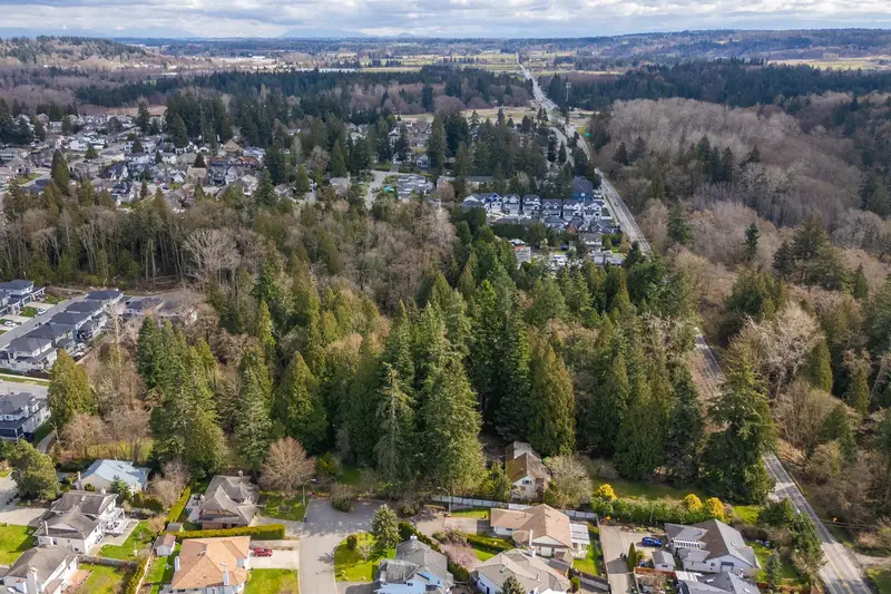 16203 8 AVENUE - photo 3 of 15