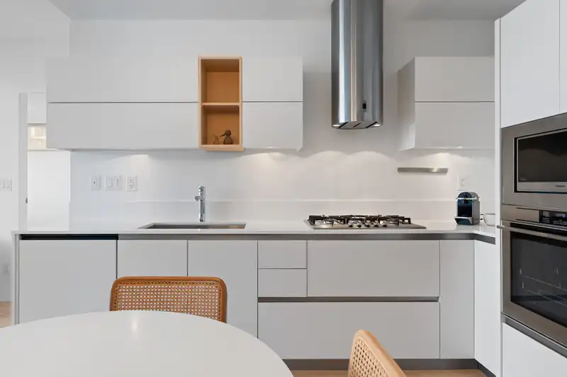 206 133 E 8TH AVENUE - photo 1 of 39