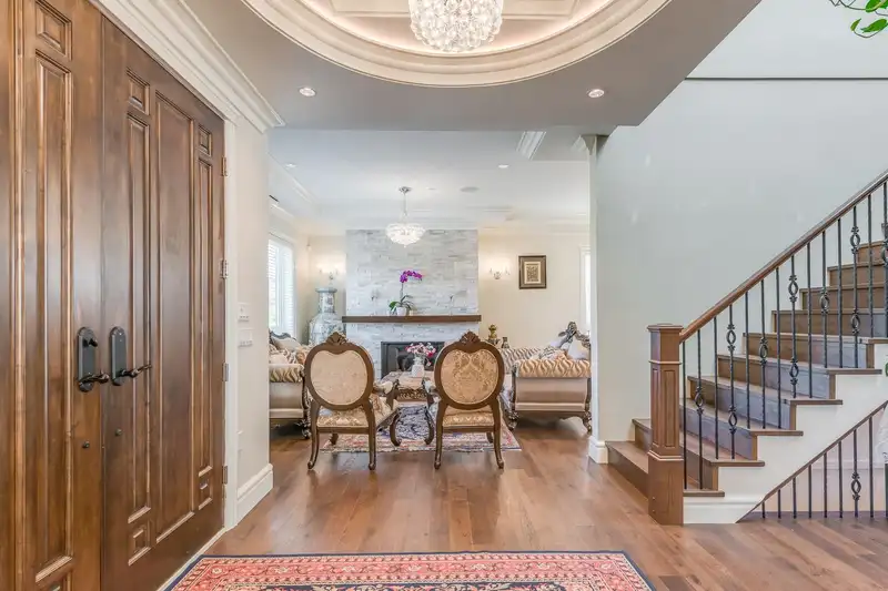 2507 W KING EDWARD AVENUE - photo 2 of 40