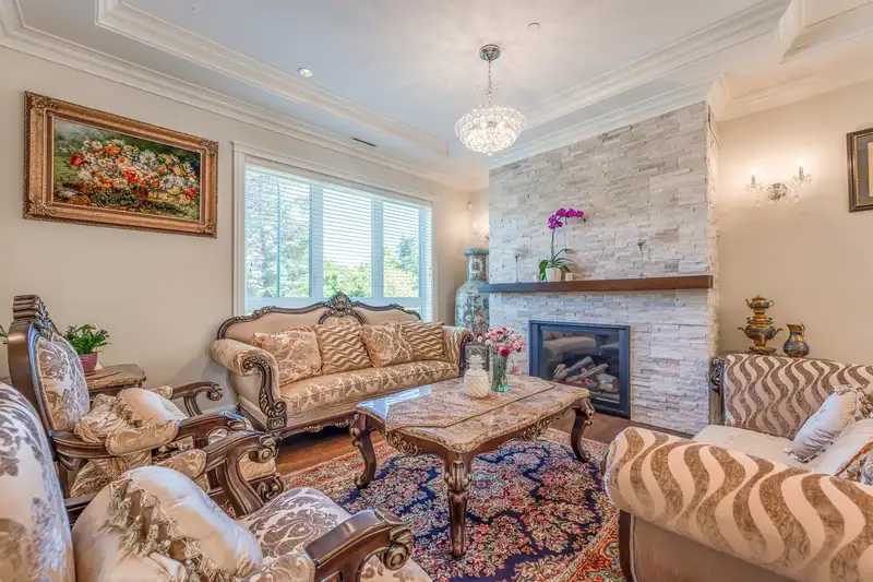 2507 W KING EDWARD AVENUE - photo 3 of 40