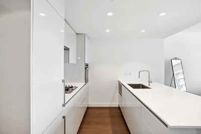 1208 5766 GILBERT ROAD - photo 3 of 27