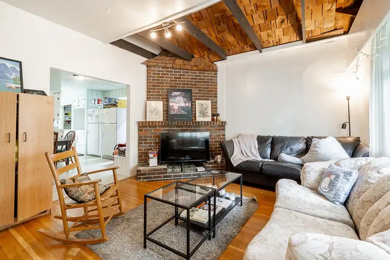 4413 W 13 AVENUE - photo 2 of 37