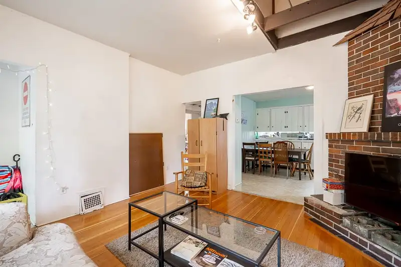 4413 W 13 AVENUE - photo 4 of 37