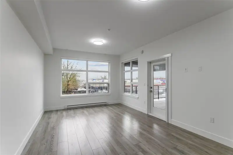 207 22577 ROYAL CRESCENT - photo 4 of 24