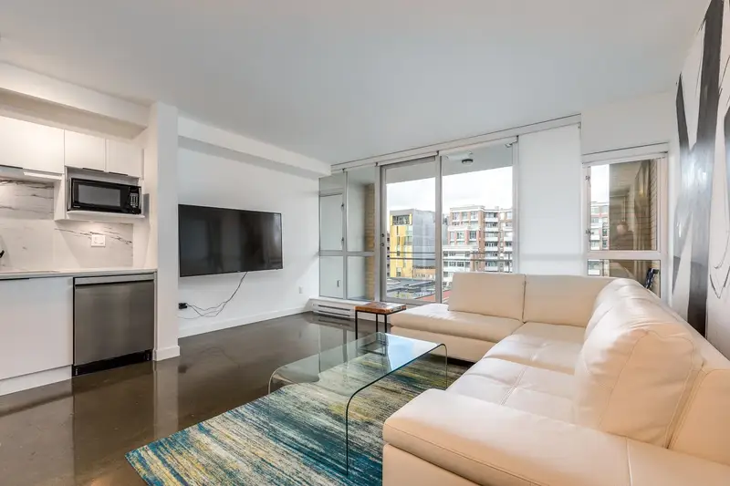 714 221 UNION STREET - photo 4 of 25