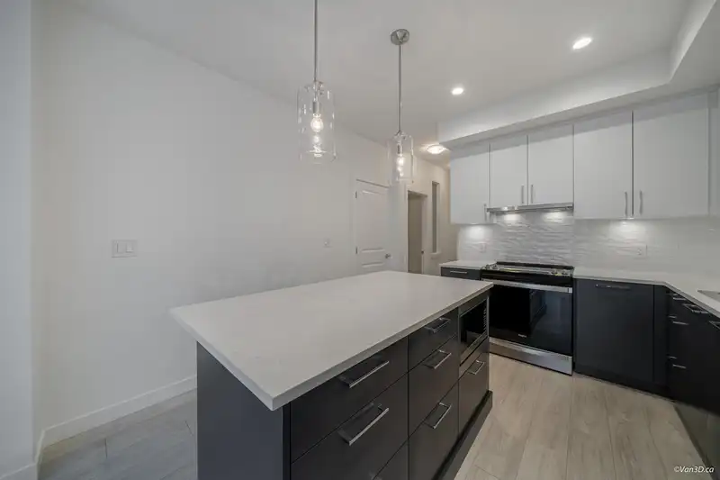 B206 20834 80 AVENUE - photo 4 of 26