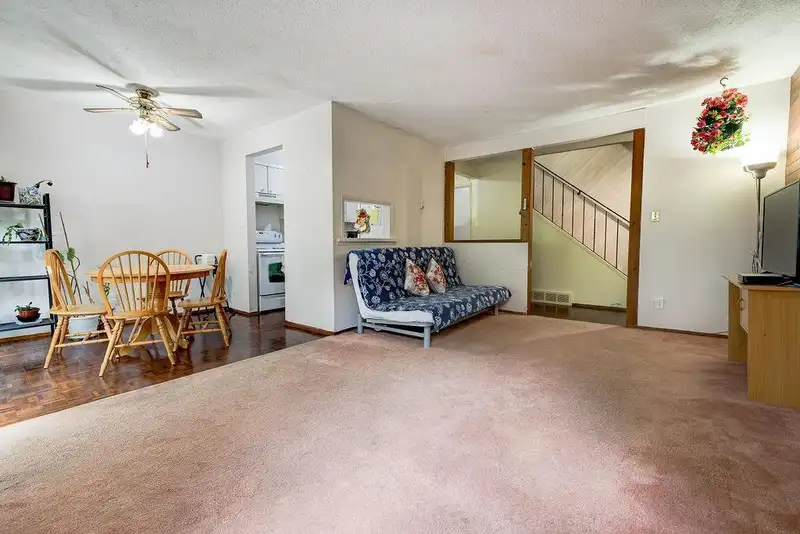 50 10545 153 STREET - photo 3 of 12