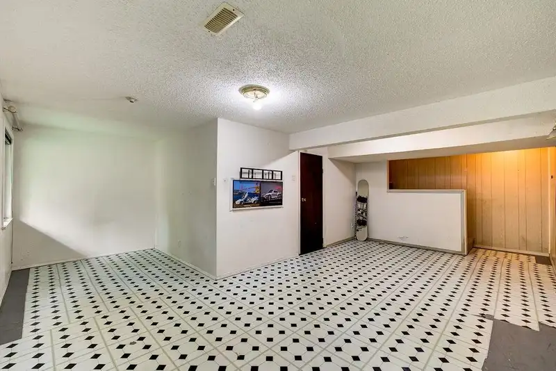 50 10545 153 STREET - photo 4 of 12