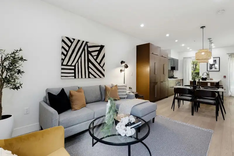637 VICTORIA DRIVE - photo 3 of 38