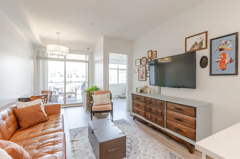 303 20673 78 AVENUE - photo 2 of 25