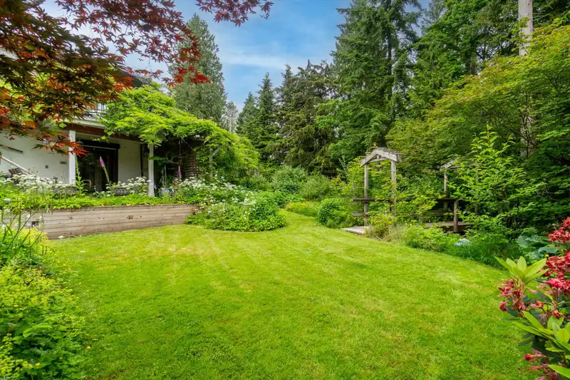 759 VINEDALE ROAD - photo 3 of 34