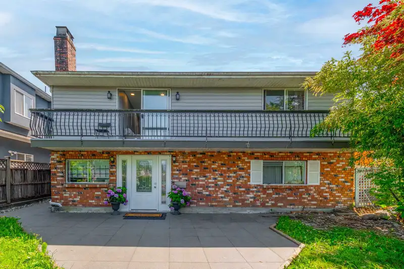 3305 WORTHINGTON DRIVE - photo 1 of 13
