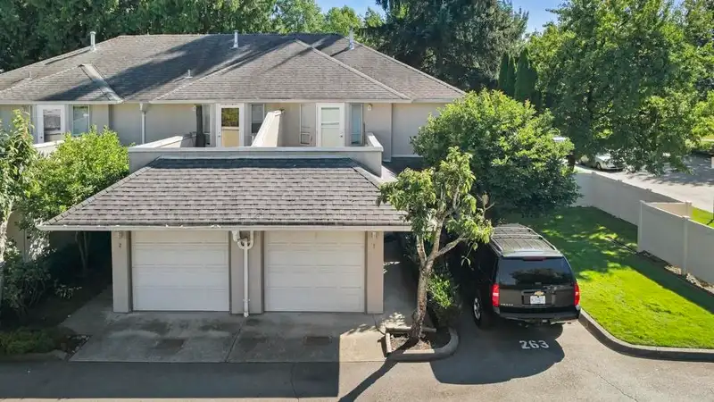 1 9926 151 STREET - photo 1 of 25