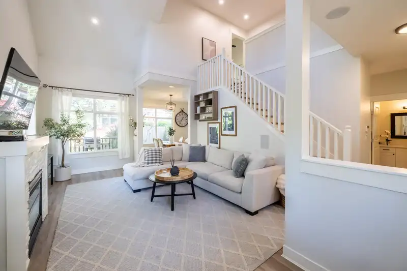 32 15237 36 AVENUE - photo 1 of 40