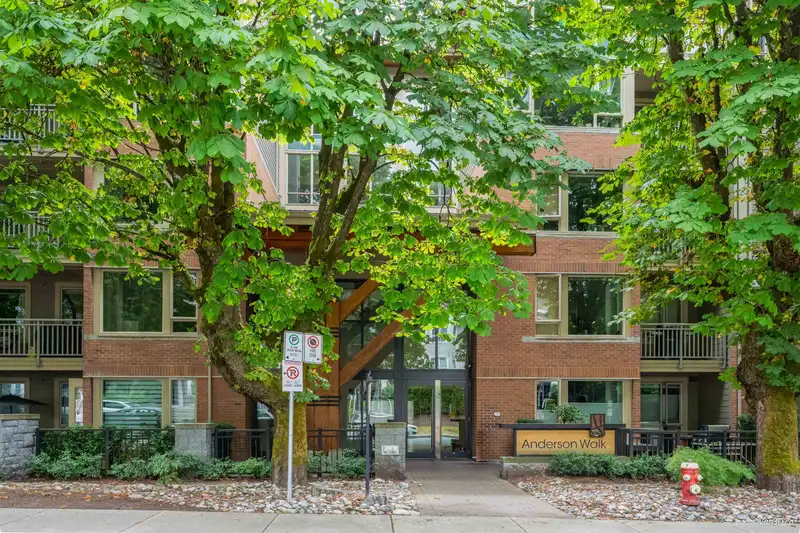 319 119 W 22ND STREET - photo 1 of 27