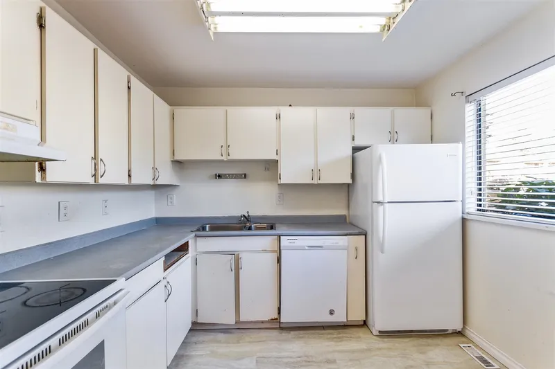 80 2905 NORMAN AVENUE - photo 2 of 20