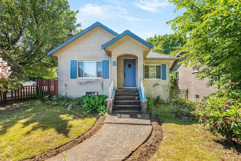 6 W KING EDWARD AVENUE - photo 1 of 19