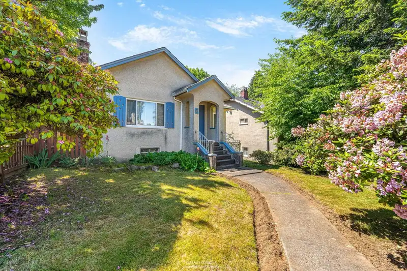 6 W KING EDWARD AVENUE - photo 3 of 19