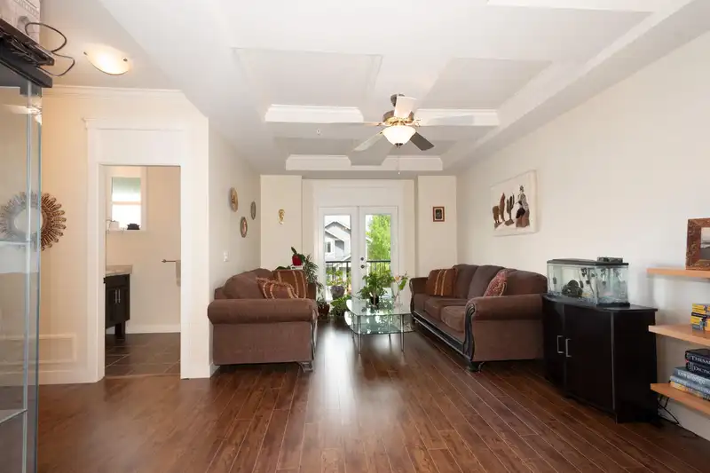 10560 ROBERTSON STREET - photo 3 of 40
